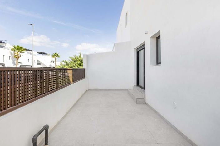 Image No.49-3 Bed Villa for sale