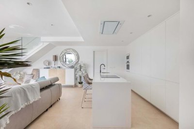 1447-649678-78d1f4f8b6655591b02d22fabb36a692d