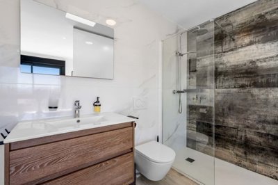 1447-651944-78d1f4f8b6655591b02d22fabb36a692d