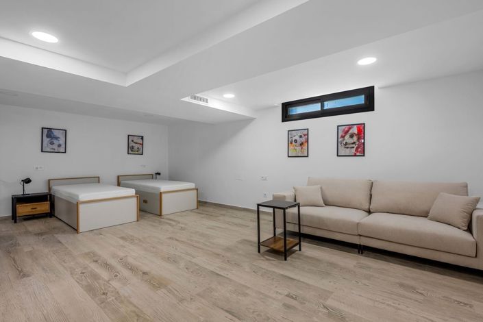 Image No.25-4 Bed Villa for sale