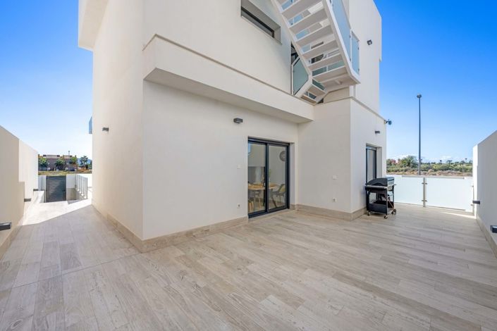 Image No.30-4 Bed Villa for sale