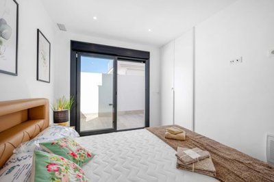 1447-651944-78d1f4f8b6655591b02d22fabb36a692d