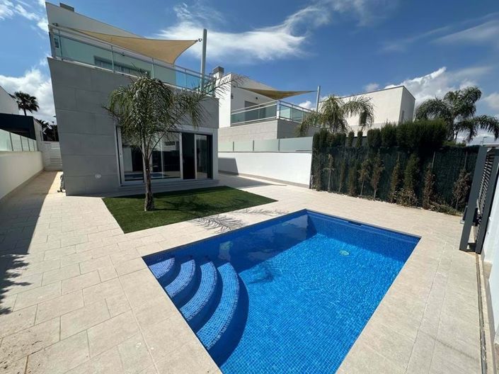 Image No.43-4 Bed Villa for sale