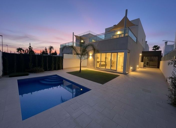 Image No.5-4 Bed Villa for sale