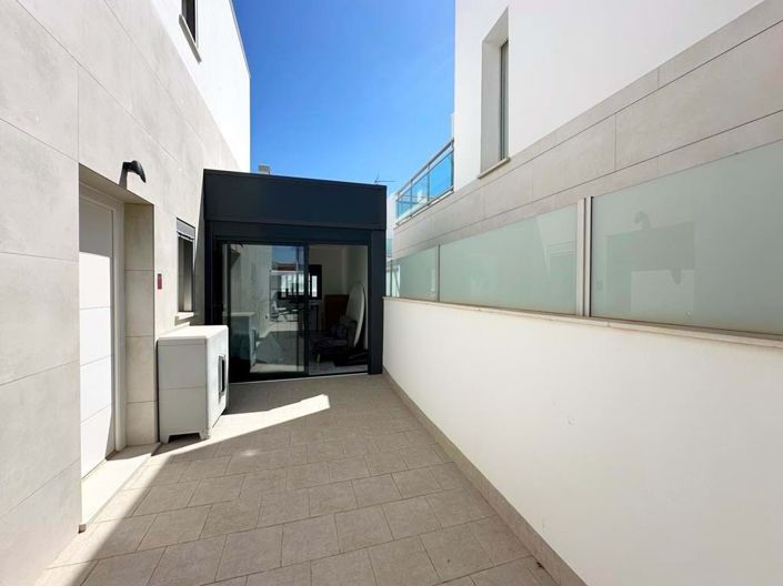 Image No.6-4 Bed Villa for sale
