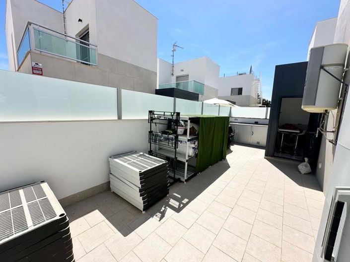 Image No.9-Villa de 4 chambres à vendre à Los Alcázares