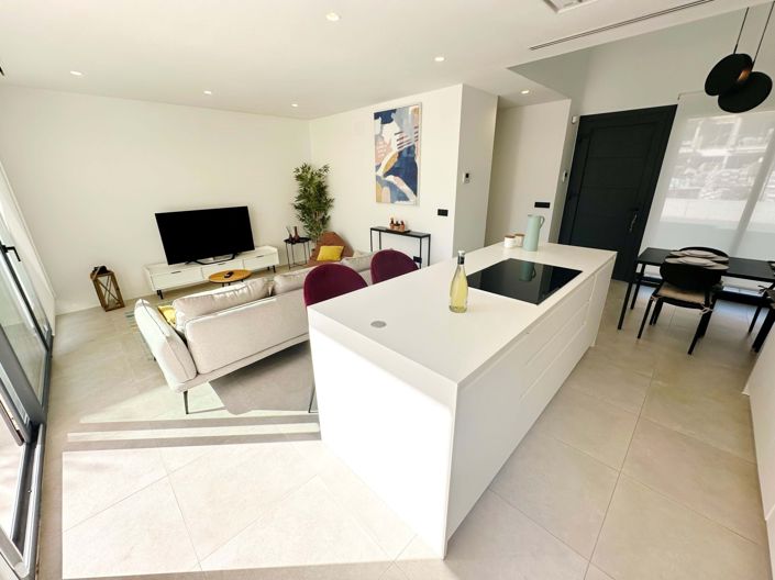 Image No.12-3 Bed Villa for sale