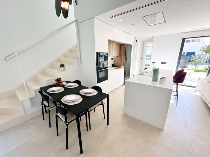 Image No.14-3 Bed Villa for sale