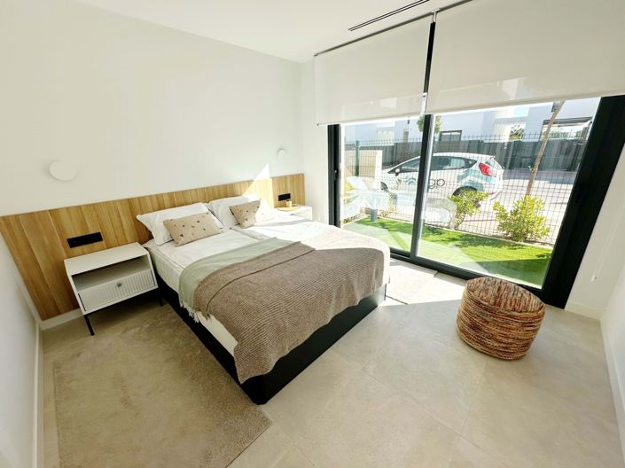 Image No.20-3 Bed Villa for sale