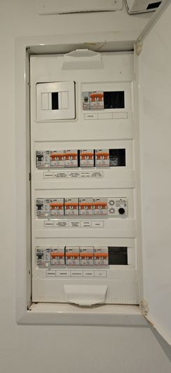 Image No.25-2 Bed Apartment for sale