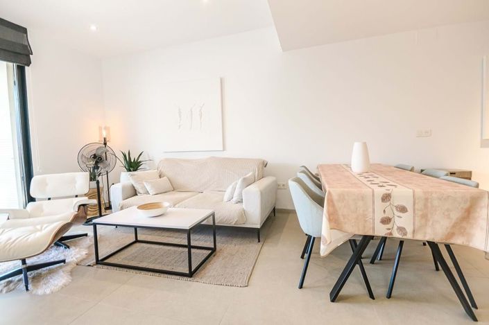 Image No.8-3 Bed Apartment for sale