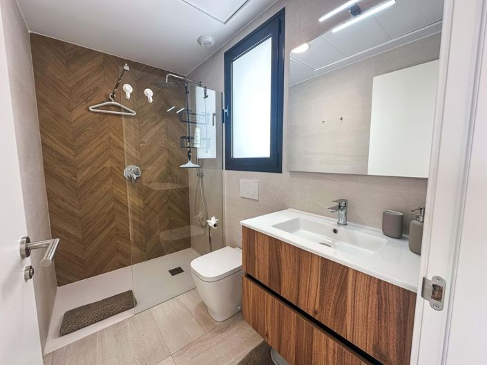 Image No.10-3 Bed Villa for sale