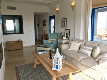 1447-253132-78d1f4f8b6655591b02d22fabb36a692d