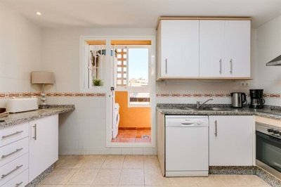 1447-196817-78d1f4f8b6655591b02d22fabb36a692d