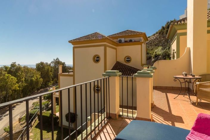 Image No.20-3 Bed Apartment for sale