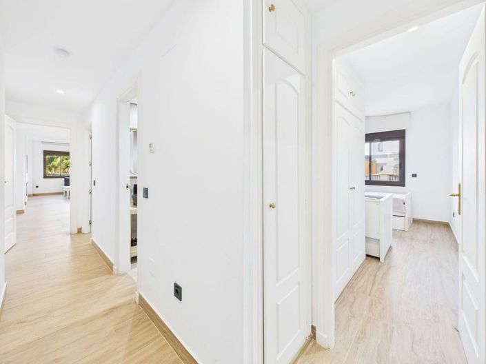 Image No.17-3 Bed Apartment for sale