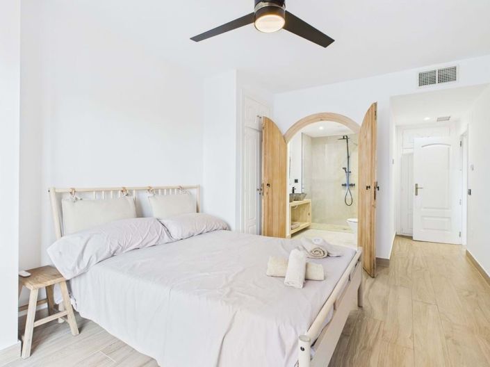 Image No.20-3 Bed Apartment for sale