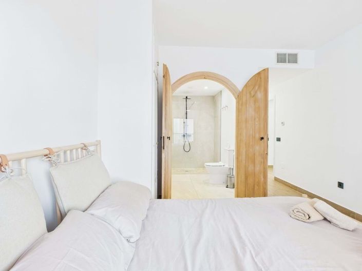 Image No.21-3 Bed Apartment for sale