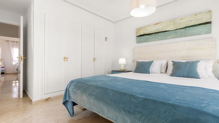 Image No.10-3 Bed Townhouse for sale