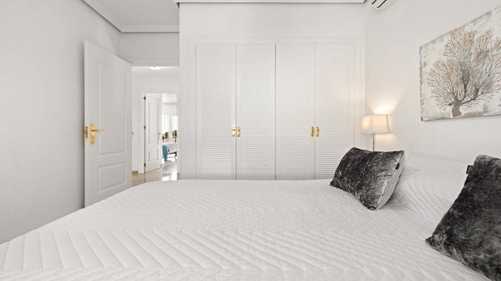 Image No.16-3 Bed Townhouse for sale