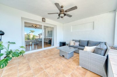 1447-653233-78d1f4f8b6655591b02d22fabb36a692d