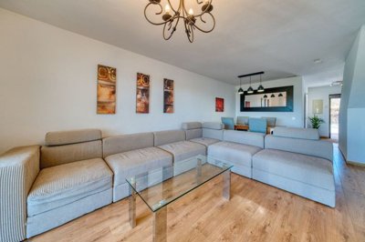 1447-653233-78d1f4f8b6655591b02d22fabb36a692d