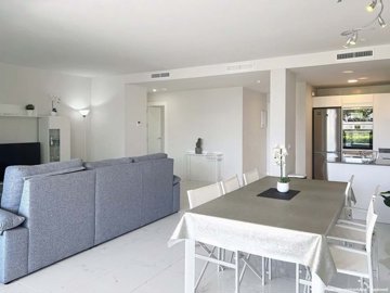 1447-652256-78d1f4f8b6655591b02d22fabb36a692d