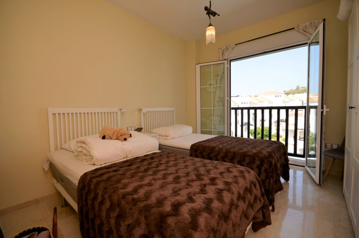 Image No.10-2 Bed Apartment for sale