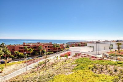 1447-653214-78d1f4f8b6655591b02d22fabb36a692d