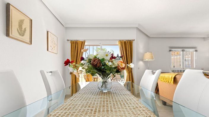 Image No.4-3 Bed Townhouse for sale