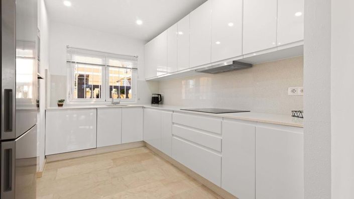 Image No.8-3 Bed Townhouse for sale