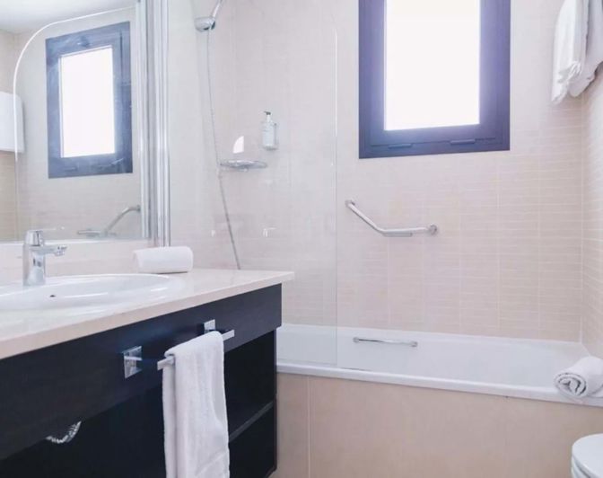 Image No.17-2 Bed Apartment for sale