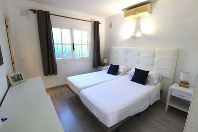 1447-653345-78d1f4f8b6655591b02d22fabb36a692d