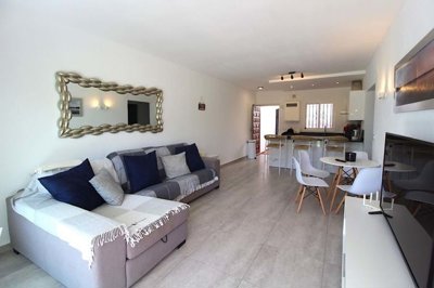 1447-653345-78d1f4f8b6655591b02d22fabb36a692d