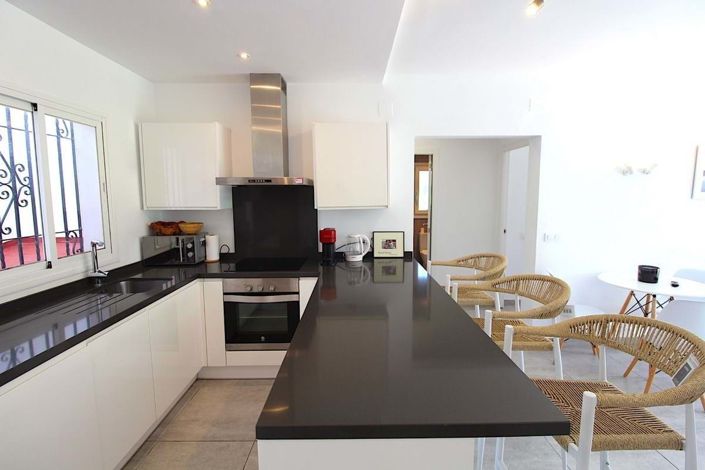 Image No.8-2 Bed Apartment for sale