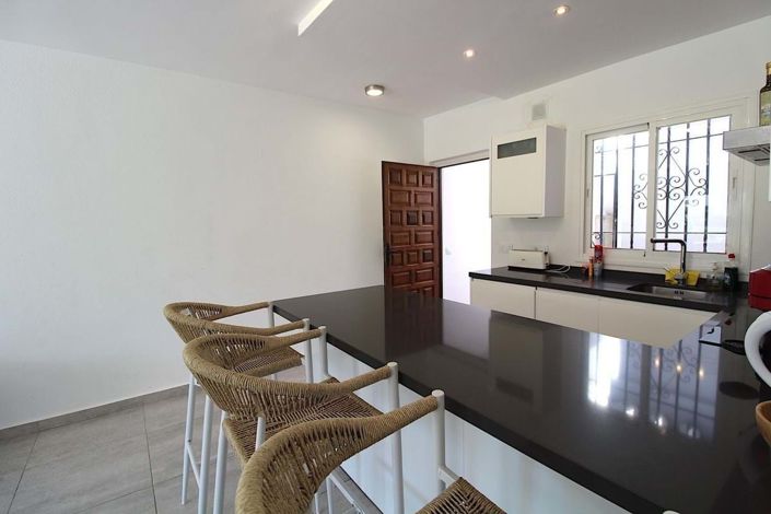 Image No.9-2 Bed Apartment for sale