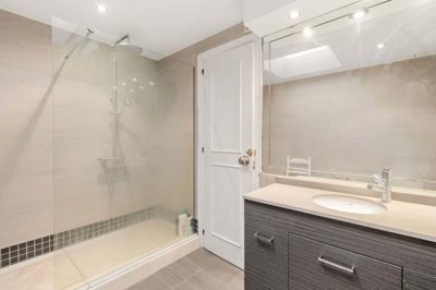 1447-651806-78d1f4f8b6655591b02d22fabb36a692d