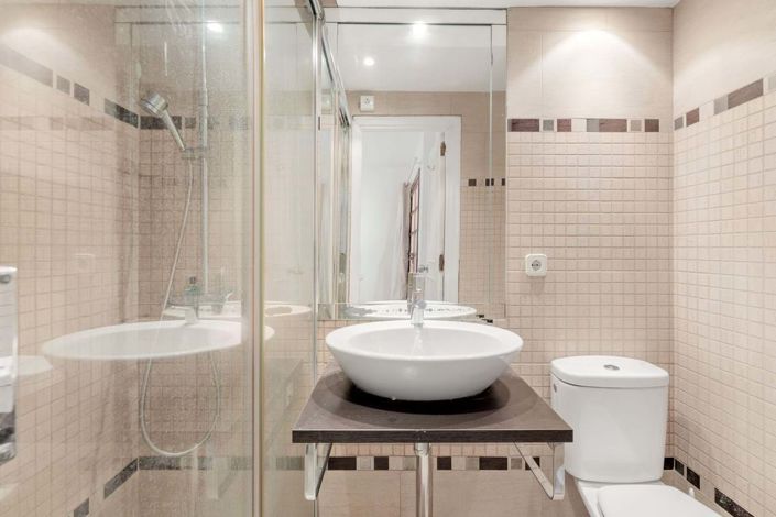 Image No.12-2 Bed Townhouse for sale