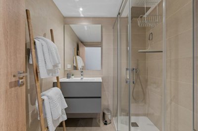 1447-653443-78d1f4f8b6655591b02d22fabb36a692d