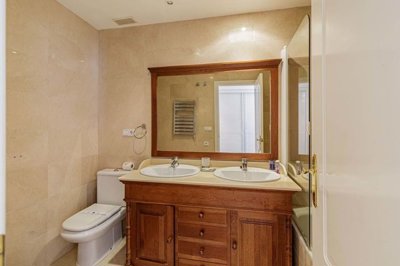 1447-653444-78d1f4f8b6655591b02d22fabb36a692d