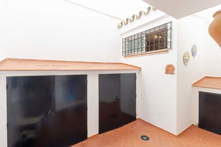 Image No.33-2 Bed Apartment for sale