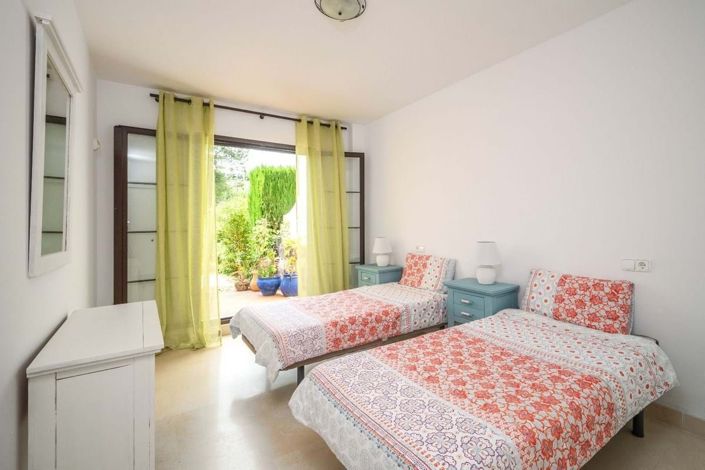 Image No.14-3 Bed Apartment for sale