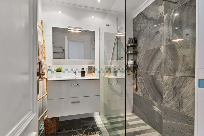 Image No.18-2 Bed Apartment for sale