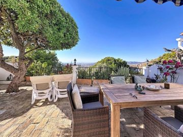 1447-647886-78d1f4f8b6655591b02d22fabb36a692d