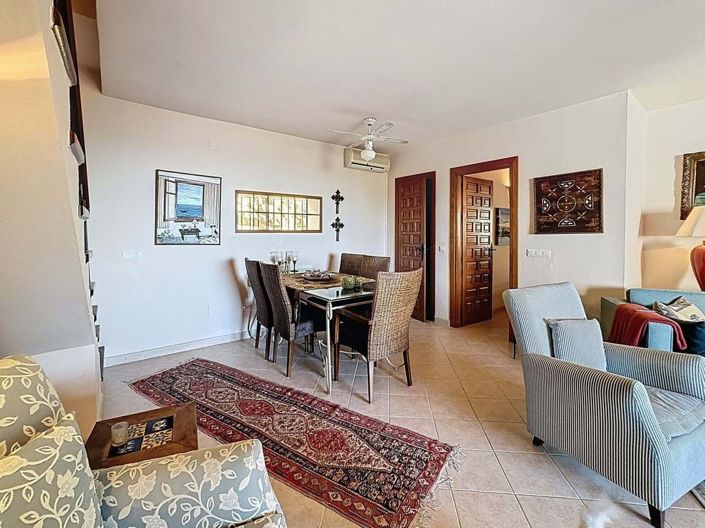 Image No.17-3 Bed Semi-Detached for sale