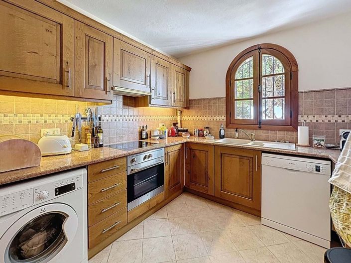 Image No.22-3 Bed Semi-Detached for sale