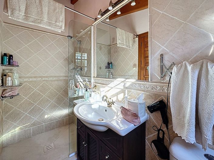 Image No.26-3 Bed Semi-Detached for sale