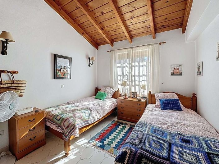 Image No.37-3 Bed Semi-Detached for sale