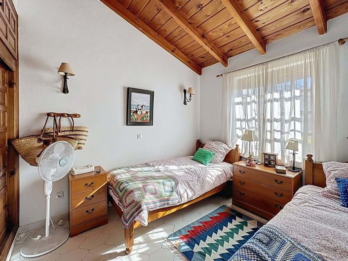 Image No.38-3 Bed Semi-Detached for sale