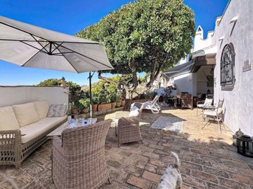 1447-647886-78d1f4f8b6655591b02d22fabb36a692d